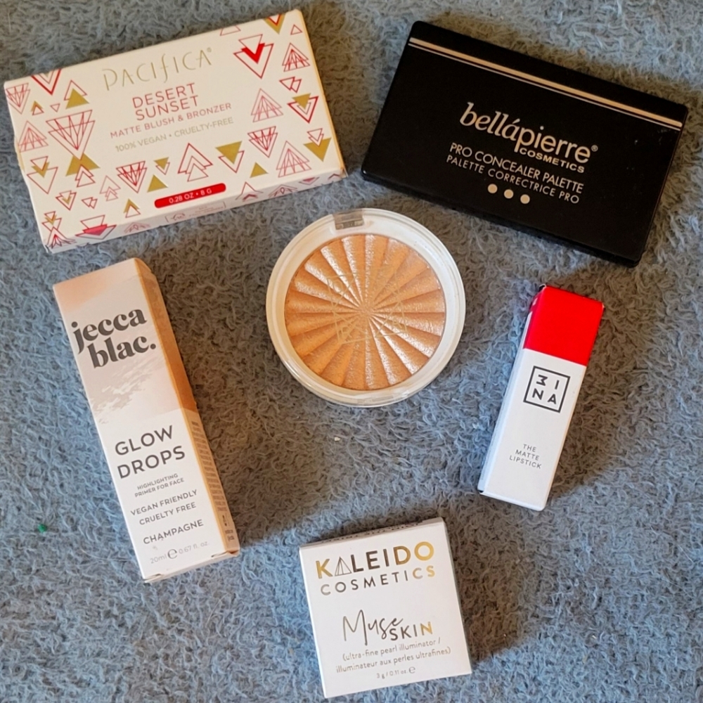 Makeup bundle